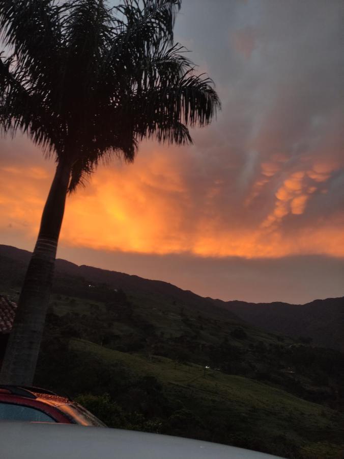 Pousada E Restaurante Alem Das Nuvens Hotell Guaratinguetá Exteriör bild